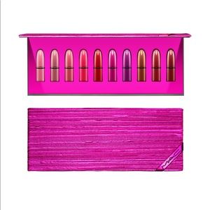 M•A•C  SHINY PRETTY LITTLE THINGS LIP KIT